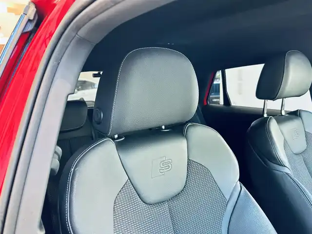 アウディ Ｑ２ 30TFSIスポーツ 大阪府 2020(令2)年 2.5万km ブリリアントレッド SラインプラスP/アシスタンスP/バーチャルコックピット/純正ナビ/TV/バックカメラ/ACC/純正18インチAW/LEDヘッドライト/電動リアゲート/クリアランスソナー/ハーフ革/シートヒーター/ETC/ドラレコ