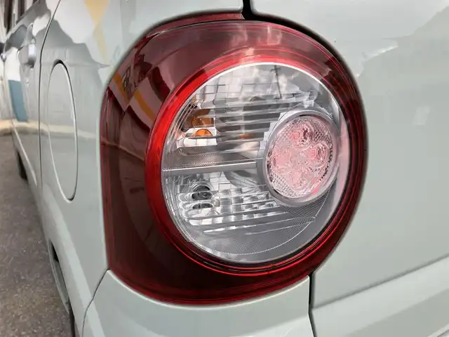 ダイハツ ミラ トコット X SA Ⅲ 三重県 2019(平31)年 8.4万km セラミックグリーンM スマートアシストIII /　・衝突警報機能(対車両・対歩行者)/　・衝突回避支援ブレーキ機能(対車両・対歩行者)/　・誤発進抑制制御機能(前方・後方)/　・車線逸脱警報機能/　・先行車発進お知らせ機能/　・オートハイビーム/純正オーディオ　/　・Bluetooth/　・CD再生/　・USB/　・AUX/スマートキーx２本/コーナーセンサー/アイドリングストップ/LEDヘッドライト/オートリトラクタブルミラー/ステアリングスイッチ/純正フロアマット/ドアバイザー/ライトレベリング/プライバシーガラス/ルーフアンテナ/横滑り防止機能/サイド/カーテンエアバック