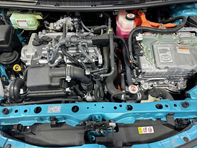 トヨタ アクア S 神奈川県 2018(平30)年 1.9万km クリアエメラルドパールクリスタルシャイン 純正メモリナビ【NSCD-W66】/Bluetooth・CD・SD・TV/スペアキー1本/スマートキー/バックカメラ/ビルトインETC/純正フロアマット/前後コーナーセンサー/プリクラッシュセーフティシステム/レーンディパーチャーアラート/オートマチックハイビーム/先行車発進告知機能/アイドリングストップ/横滑り防止装置/盗難防止装置