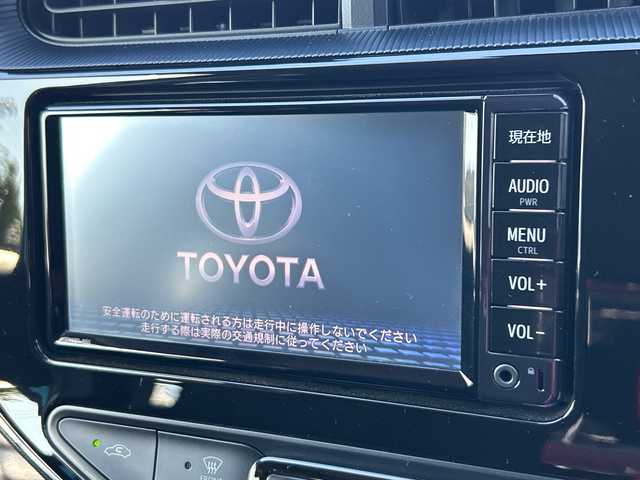 トヨタ アクア S 神奈川県 2018(平30)年 1.9万km クリアエメラルドパールクリスタルシャイン 純正メモリナビ【NSCD-W66】/Bluetooth・CD・SD・TV/スペアキー1本/スマートキー/バックカメラ/ビルトインETC/純正フロアマット/前後コーナーセンサー/プリクラッシュセーフティシステム/レーンディパーチャーアラート/オートマチックハイビーム/先行車発進告知機能/アイドリングストップ/横滑り防止装置/盗難防止装置