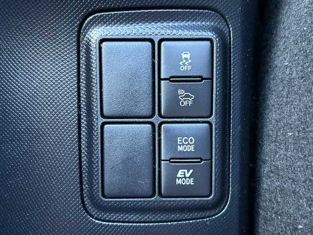 トヨタ アクア S 神奈川県 2018(平30)年 1.9万km クリアエメラルドパールクリスタルシャイン 純正メモリナビ【NSCD-W66】/Bluetooth・CD・SD・TV/スペアキー1本/スマートキー/バックカメラ/ビルトインETC/純正フロアマット/前後コーナーセンサー/プリクラッシュセーフティシステム/レーンディパーチャーアラート/オートマチックハイビーム/先行車発進告知機能/アイドリングストップ/横滑り防止装置/盗難防止装置