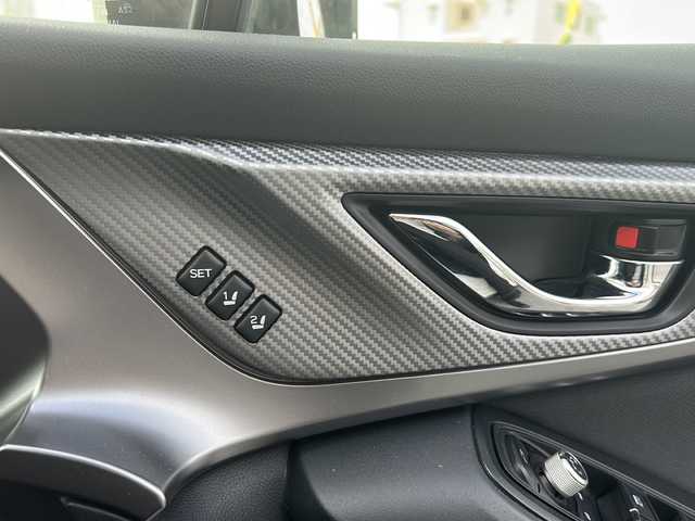 スバル ＸＶ ハイブリッド 2．0e－S アイサイト 沖縄県 2021(令3)年 1.8万km クリスタルホワイトP ワンオーナー/EyeSight機能/コーナーセンサー/社外SDメモリーナビ/フルセグＴＶ/オーディオ（Ｂｌｕｅｔｏｏｔｈ、ＤＶＤ、ＣＤ、ＳＤ）/バック・サイド・フロントカメラ/ステアリングスイッチ/ＬＥＤヘッドライト/ウィンカーミラー/ナビ連動ドライブレコーダー/ＥＴＣ