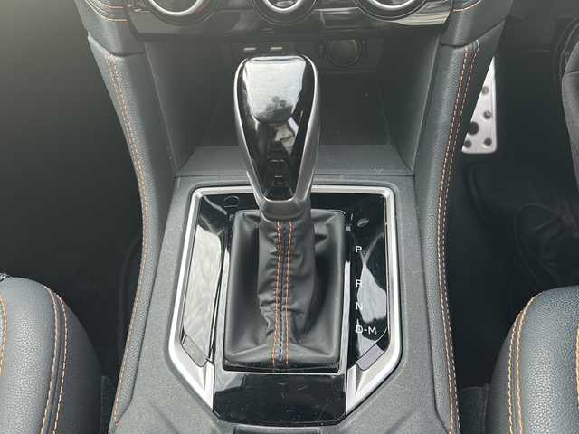 スバル ＸＶ ハイブリッド 2．0e－S アイサイト 沖縄県 2021(令3)年 1.8万km クリスタルホワイトP ワンオーナー/EyeSight機能/コーナーセンサー/社外SDメモリーナビ/フルセグＴＶ/オーディオ（Ｂｌｕｅｔｏｏｔｈ、ＤＶＤ、ＣＤ、ＳＤ）/バック・サイド・フロントカメラ/ステアリングスイッチ/ＬＥＤヘッドライト/ウィンカーミラー/ナビ連動ドライブレコーダー/ＥＴＣ