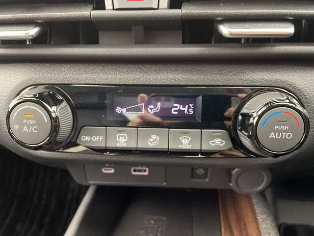 日産 オーラ G レザーエディション 岐阜県 2022(令4)年 4.1万km ピュアホワイトパール プロパイロット/純正9インチナビ/（AM/FM/フルセグ/AppleCarPlay/HDMI）/BOSEパーソナルプラスサウンドシステム/アラウンドビューモニター/ワイヤレス充電/デジタルインナーミラー/エマージェンシーブレーキ/前方ドライブレコーダー/レザーシート/ブラインドスポットモニター/スマートキー/オートLEDライト/ETC