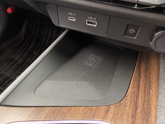 日産 オーラ G レザーエディション 岐阜県 2022(令4)年 4.1万km ピュアホワイトパール プロパイロット/純正9インチナビ/（AM/FM/フルセグ/AppleCarPlay/HDMI）/BOSEパーソナルプラスサウンドシステム/アラウンドビューモニター/ワイヤレス充電/デジタルインナーミラー/エマージェンシーブレーキ/前方ドライブレコーダー/レザーシート/ブラインドスポットモニター/スマートキー/オートLEDライト/ETC