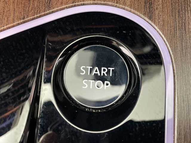 日産 オーラ G レザーエディション 岐阜県 2022(令4)年 4.1万km ピュアホワイトパール プロパイロット/純正9インチナビ/（AM/FM/フルセグ/AppleCarPlay/HDMI）/BOSEパーソナルプラスサウンドシステム/アラウンドビューモニター/ワイヤレス充電/デジタルインナーミラー/エマージェンシーブレーキ/前方ドライブレコーダー/レザーシート/ブラインドスポットモニター/スマートキー/オートLEDライト/ETC