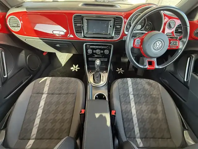 フォルクスワーゲン ザ・ビートル デザインマイスター 滋賀県 2019(平31)年 4.1万km トルネードレッド メーカーナビ/　【AM・FM/USB/Bluetooth/SD】/バックカメラ/ブラインドスポットモニター/LEDヘッドライト/フォグランプ/ETC