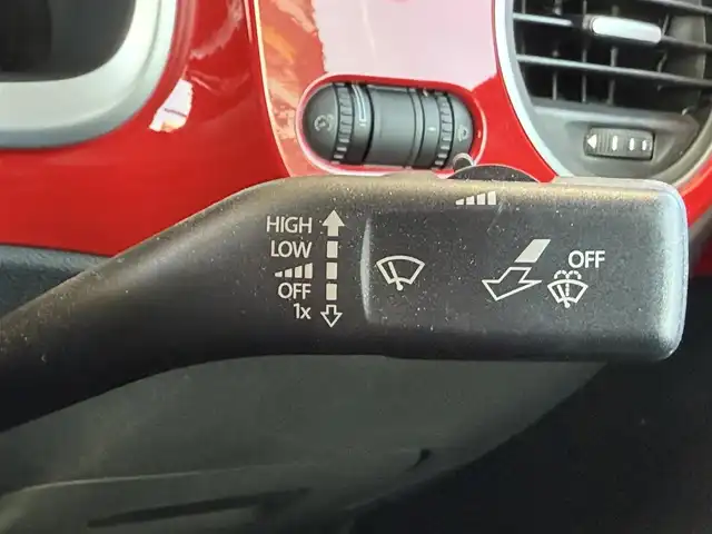 フォルクスワーゲン ザ・ビートル デザインマイスター 滋賀県 2019(平31)年 4.1万km トルネードレッド メーカーナビ/　【AM・FM/USB/Bluetooth/SD】/バックカメラ/ブラインドスポットモニター/LEDヘッドライト/フォグランプ/ETC