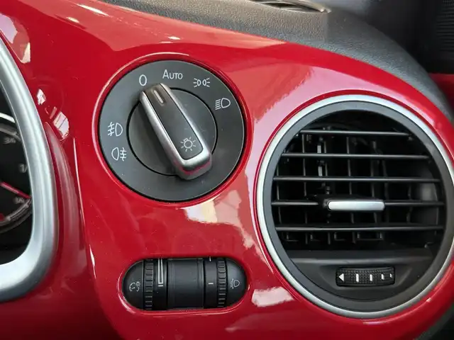 フォルクスワーゲン ザ・ビートル デザインマイスター 滋賀県 2019(平31)年 4.1万km トルネードレッド メーカーナビ/　【AM・FM/USB/Bluetooth/SD】/バックカメラ/ブラインドスポットモニター/LEDヘッドライト/フォグランプ/ETC