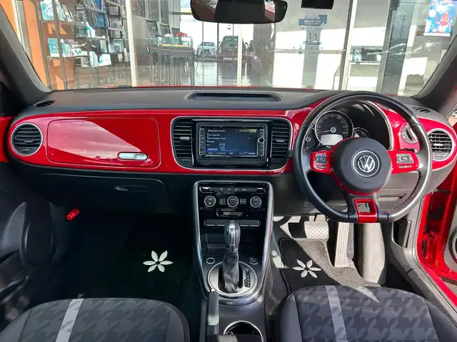 フォルクスワーゲン ザ・ビートル デザインマイスター 富山県 2019(平31)年 4.1万km トルネードレッド 純正メモリナビ/フルセグTV　/Bluetooth接続/AM/FMラジオ/DVD/CD再生/バックカメラ/ドラレコ/クルコン/オートエアコン/ETC/ステアリングリモコン/キセノンヘッドライト/F/Rフォグランプ/横滑り防止/ブレーキアシスト/盗難防止システム