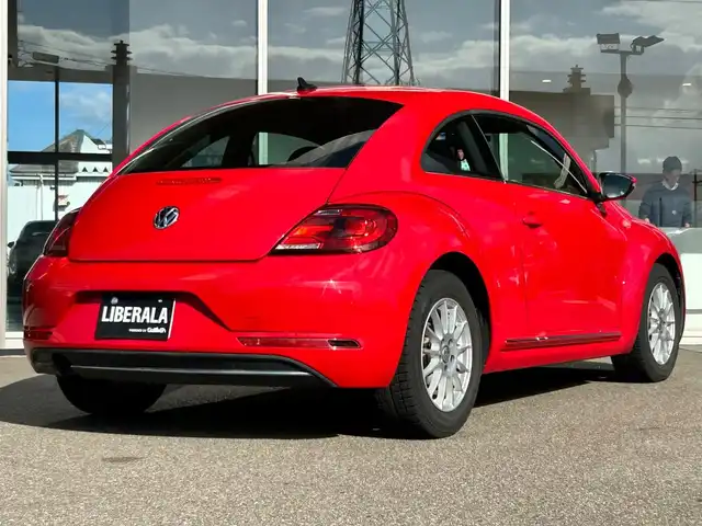 フォルクスワーゲン ザ・ビートル デザインマイスター 富山県 2019(平31)年 4.1万km トルネードレッド 純正メモリナビ/フルセグTV　/Bluetooth接続/AM/FMラジオ/DVD/CD再生/バックカメラ/ドラレコ/クルコン/オートエアコン/ETC/ステアリングリモコン/キセノンヘッドライト/F/Rフォグランプ/横滑り防止/ブレーキアシスト/盗難防止システム