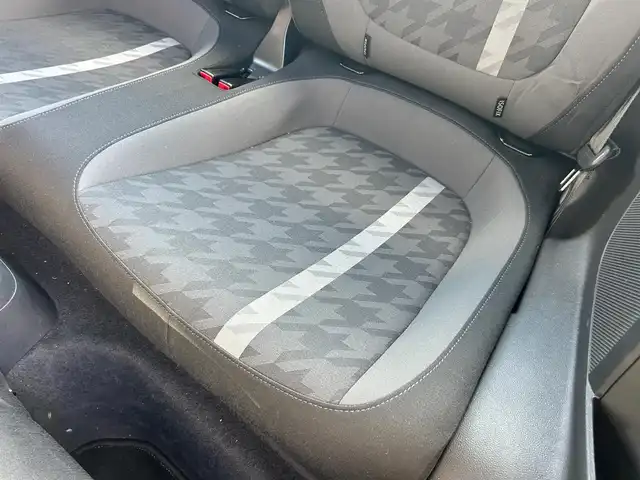 フォルクスワーゲン ザ・ビートル デザインマイスター 富山県 2019(平31)年 4.1万km トルネードレッド 純正メモリナビ/フルセグTV　/Bluetooth接続/AM/FMラジオ/DVD/CD再生/バックカメラ/ドラレコ/クルコン/オートエアコン/ETC/ステアリングリモコン/キセノンヘッドライト/F/Rフォグランプ/横滑り防止/ブレーキアシスト/盗難防止システム