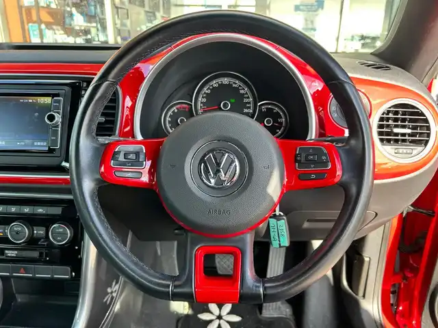 フォルクスワーゲン ザ・ビートル デザインマイスター 富山県 2019(平31)年 4.1万km トルネードレッド 純正メモリナビ/フルセグTV　/Bluetooth接続/AM/FMラジオ/DVD/CD再生/バックカメラ/ドラレコ/クルコン/オートエアコン/ETC/ステアリングリモコン/キセノンヘッドライト/F/Rフォグランプ/横滑り防止/ブレーキアシスト/盗難防止システム