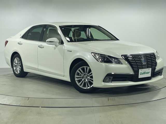 トヨタ クラウン ハイブリッド ロイヤルサルーンG 神奈川県 2013(平25)年 3.1万km ホワイトパールクリスタルシャイン 純正ナビ/バックカメラ/シートヒーター(運転席・助手席)/シートベンチレーション(運転席・助手席)/シートメモリー(運転席)/ETC/前後ドラレコ/デジタルインナーミラー/追従クルーズコントロール/スマートキー/ヘッドライトウォッシャー/革シート/フロアマット/プッシュスタート/オートライト/オートマチックハイビーム/純正16インチAW/電格ミラー/衝突軽減システム/横滑り防止装置