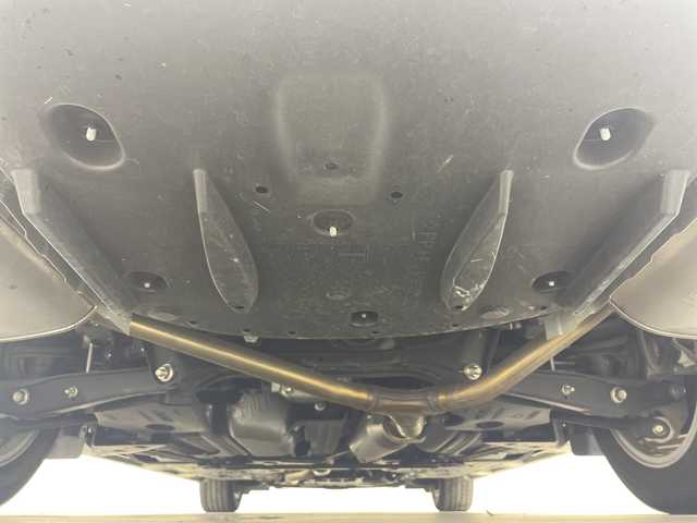 トヨタ クラウン ハイブリッド ロイヤルサルーンG 神奈川県 2013(平25)年 3.1万km ホワイトパールクリスタルシャイン 純正ナビ/バックカメラ/シートヒーター(運転席・助手席)/シートベンチレーション(運転席・助手席)/シートメモリー(運転席)/ETC/前後ドラレコ/デジタルインナーミラー/追従クルーズコントロール/スマートキー/ヘッドライトウォッシャー/革シート/フロアマット/プッシュスタート/オートライト/オートマチックハイビーム/純正16インチAW/電格ミラー/衝突軽減システム/横滑り防止装置