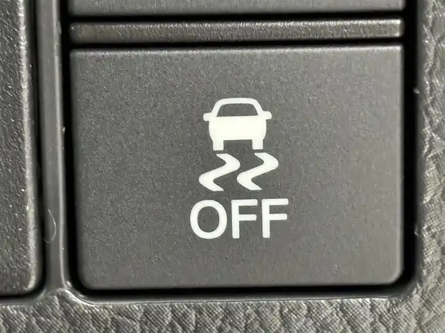 ホンダ ステップワゴン スパーダ eHEV プレミアムライン 福岡県 2025(令7)年 0.1万km プラチナホワイトパール 社外ナビ　/レーダークルーズコントロール　/ＢＳＭ　/衝突軽減　/レーンキープ　/コーナーセンサー　/アクセル踏み間違い防止　/横滑り防止　/パワーバックドア　/シートヒーター　/純正１７インチＡＷ　/Ｗエアコン　/ＬＥＤ/オートライト