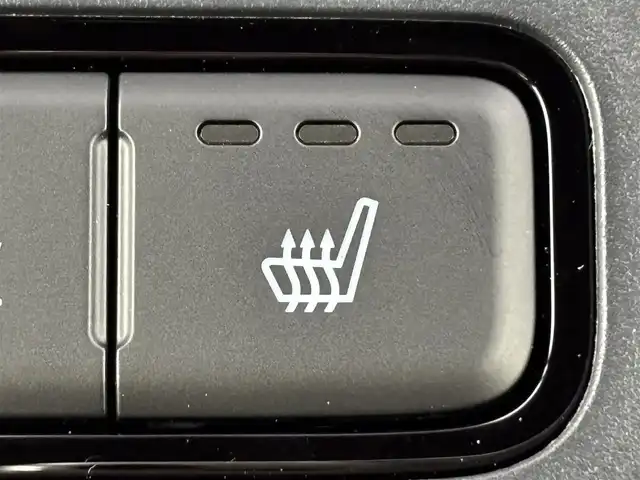 ホンダ ステップワゴン スパーダ eHEV プレミアムライン 福岡県 2025(令7)年 0.1万km プラチナホワイトパール 社外ナビ　/レーダークルーズコントロール　/ＢＳＭ　/衝突軽減　/レーンキープ　/コーナーセンサー　/アクセル踏み間違い防止　/横滑り防止　/パワーバックドア　/シートヒーター　/純正１７インチＡＷ　/Ｗエアコン　/ＬＥＤ/オートライト