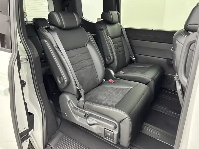 ホンダ ステップワゴン スパーダ eHEV プレミアムライン 福岡県 2025(令7)年 0.1万km プラチナホワイトパール 社外ナビ　/レーダークルーズコントロール　/ＢＳＭ　/衝突軽減　/レーンキープ　/コーナーセンサー　/アクセル踏み間違い防止　/横滑り防止　/パワーバックドア　/シートヒーター　/純正１７インチＡＷ　/Ｗエアコン　/ＬＥＤ/オートライト