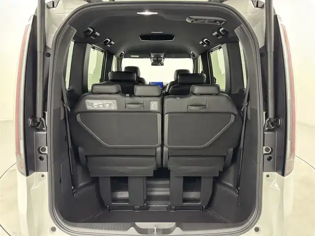 ホンダ ステップワゴン スパーダ eHEV プレミアムライン 福岡県 2025(令7)年 0.1万km プラチナホワイトパール 社外ナビ　/レーダークルーズコントロール　/ＢＳＭ　/衝突軽減　/レーンキープ　/コーナーセンサー　/アクセル踏み間違い防止　/横滑り防止　/パワーバックドア　/シートヒーター　/純正１７インチＡＷ　/Ｗエアコン　/ＬＥＤ/オートライト