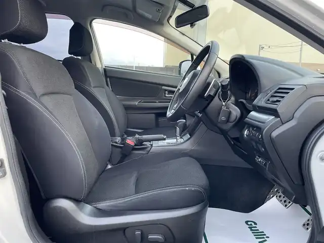 スバル インプレッサ ＸＶ 2．0i－L 山形県 2013(平25)年 7.7万km サテンホワイトパール 4WD/SDナビ/　　【CD/DVD/BT/フルセグ】/クルーズコントロール/HIDオートライト/電動シート/17インチアルミホイール/パドルシフト/ステアリングスイッチ/電動格納ウィンカーミラー/アイドリングストップ/スマートキー/ETC