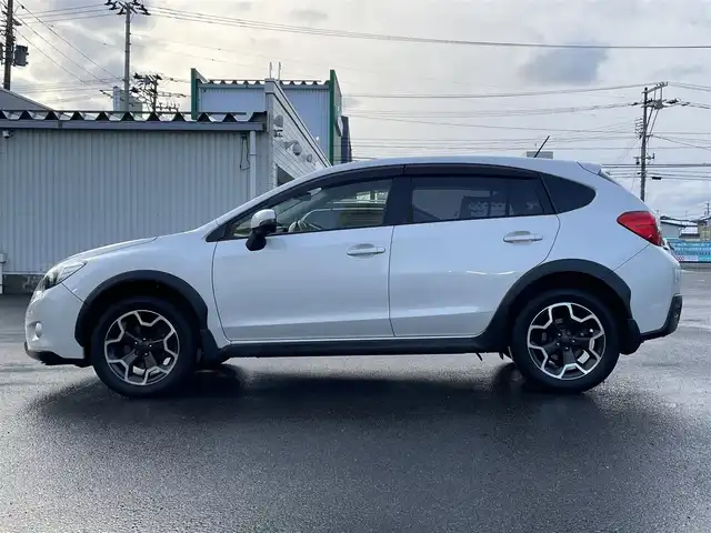 スバル インプレッサ ＸＶ 2．0i－L 山形県 2013(平25)年 7.7万km サテンホワイトパール 4WD/SDナビ/　　【CD/DVD/BT/フルセグ】/クルーズコントロール/HIDオートライト/電動シート/17インチアルミホイール/パドルシフト/ステアリングスイッチ/電動格納ウィンカーミラー/アイドリングストップ/スマートキー/ETC