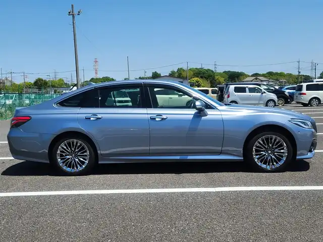 トヨタ クラウン ハイブリッド G－エグゼクティブ Four 岩手県 2020(令2)年 7.8万km プレシャスガレナ 〇純正ナビ/〇フルセグTV/〇バックカメラ/〇パノラミックビューモニター/〇ムーンルーフ/〇ビルトインETC/〇ブラインドスポットモニター/〇トヨタセーフティセンス/〇パワーバッグドア/〇オートライト/〇フォグランプ/〇純正18インチアルミ/〇革巻きステアリング/〇ステアリングヒーター/〇パドルシフト/〇左右独立オートエアコン/〇革シート/〇シートヒーター/〇シートベンチレーション/〇パワーシート/〇スマートエントリー/〇禁煙車
