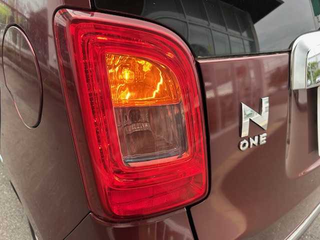 ホンダ Ｎ ＯＮＥ プレミアム 静岡県 2014(平26)年 12.7万km プレミアムディープロッソパール ワンオーナー/純正ナビ（ワンセグTV/AM・FM/BT）/バックカメラ/ETC/オートライト/純正フロアマット/純正ドアバイザー/純正14インチAW/横滑り防止機能/ECON/電格ミラー/シートリフター/プッシュスタート/スマートキー×2/保障証/取扱説明書