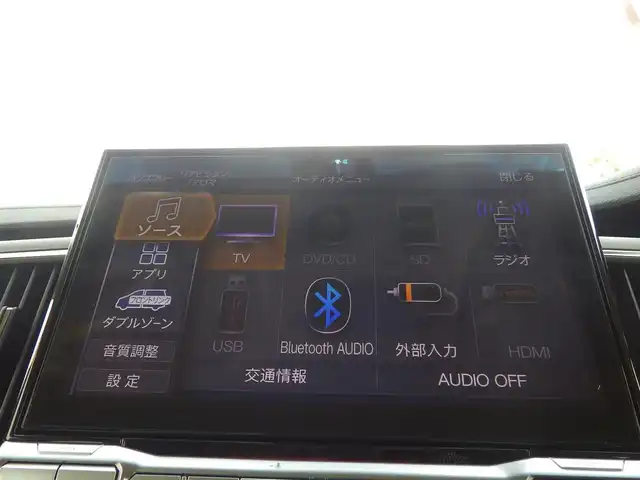 三菱 デリカＤ：５ シャモニー 千葉県 2025(令7)年 0.1万km未満 黒Ⅱ CHAMONIX (7人)　4WD　e-Assist/オリジナルナビ取付パッケージ＋リアモニター取付パッケージ(25/300)　ステップレス　（7人）D:5専用11型ナビゲーション(322/300)　12.8型後席用モニター(143550円)/e-Assist/・衝突被害軽減ブレーキシステム（FCM）/・車線逸脱警報システム（LDW）/・誤発進抑制機能（前進＆後退時）（UMS）/・レーダークルーズコントロールシステム（ACC）/・オートマチックハイビーム[AHB]/エレクトリックテールゲート/両側パワースライドドア/運転席パワーシート/シートヒーター/ハーフレザーシート/純正メモリーナビ/地デジTV/【DVD/CD再生機能　Bluetooth接続】/マルチアラウンドモニター/フリップダウンモニター/革巻きステアリング/ステアリングヒーター/ステアリングスイッチ/パドルシフト/LEDヘッドライト/フォグライト/ウインカーミラー/純正18インチアルミホイル/サイド/カーテン/ニーエアバッグ/キーレスオペレーションシステム