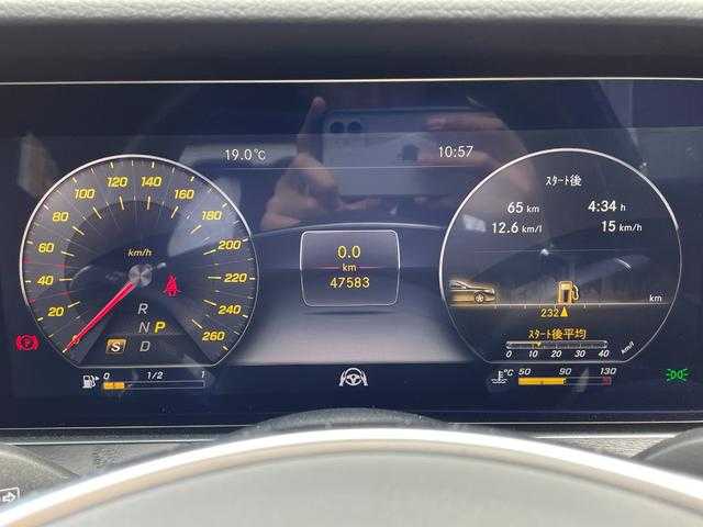 メルセデス・ベンツ Ｅ２２０ｄ SW アバンギャルド スポーツ 埼玉県 2018(平30)年 4.8万km セレナイトグレー ブラックハーフレザーシート/純正HDDナビ/(Bluetooth/USB/フルセグＴＶ)/３６０度カメラ/レーダーセーフティＰＫＧ/シートヒーター/パワーシート/パワーバックドア/ドライブレーコーダー/カープレイ対応/ＥＴＣ