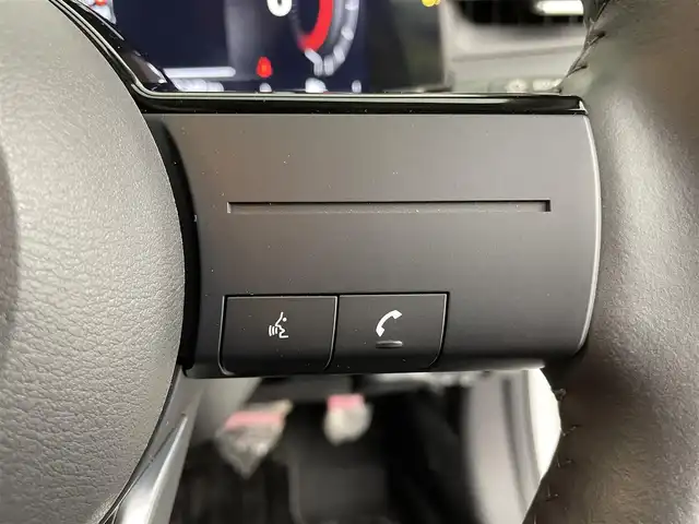 日産 オーラ G FOUR レザーエディション 道央・札幌 2023(令5)年 1.1万km ピュアホワイトパール ・４WD/・寒冷地仕様/・純正ナビ/　BT/USB/HDMI/フルセグ/・アラウンドビューモニター/・デジタルインナーミラー/・純正前後ドライブレコーダー/・エマージェンシーブレーキ/・レーダークルーズコントロール/・レーンキープアシスト/・オートハイビーム/・クリアランスソナー/・レザーシート/・前席シートヒーター/・ステアリングヒーター/・LEDヘッドライト/・フォグライト/・オートライト/・プッシュスタート/・スマートキー/・純正フロアマット/・ドアバイザー/・社外AW付スタッドレス積込(205/50/R17)