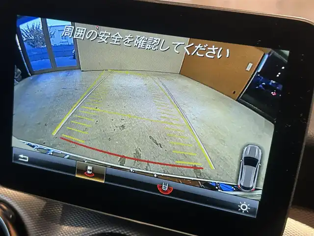 メルセデス・ベンツ ＧＬＡ２２０ 4マチック 道央・札幌 2017(平29)年 4.2万km カルサイトホワイト レーダーセーフティパッケージ/　・ACC/　・PRE-SAFE/　・ブラインドスポットアシスト/　・レーンキープアシスト/プレミアムパッケージ/　・パノラミックスライディングルーフ/　・harman/kardonサラウンド/　・メモリー付フルパワーシート/　・アンビエントライト/純正HDDナビ/フルセグTV/CD/DVD/Bluetooth/SD/USB/バックカメラ/パークトロニック/アクティブパーキングアシスト/AppleCarPlay/AndroidAuto/パワーテールゲート