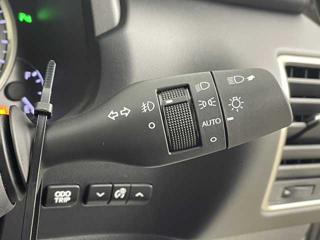 レクサス ＮＸ 300h Iパッケージ 大分県 2018(平30)年 3.6万km ソニッククォーツ Lexus Safety System ＋/プリクラッシュセーフティ/レーントレーシングアシスト［LTA］/オートマチックハイビーム［AHB］/アダプティブハイビームシステム［AHS］/レーダークルーズコントロール（全車速追従機能付）/ロードサインアシスト［RSA］/（付帯機能）先行車発進告知機能［TMN］/ブラインドスポットモニター/リヤクロストラフィックアラート/ヘッドアップディスプレイ/パノラミックビューモニター/10.3型ナビゲーション/・フルセグTV、BT対応、 DVD再生可/ステアリングスイッチ/ビルトインETC2.0/電動パーキング/オートホールド機能/黒革シート/・運転席3メモリーシート/・前席パワーシート/前席シートヒーター/パワーバックドア/横滑り防止装置/電動格納ミラー/純正フロアマット/オートライト/3眼LEDヘッドライト/純正18インチアルミホイール/クリアランスソナー /純正エンジンスターター/保証書、取説、スペアキー有り