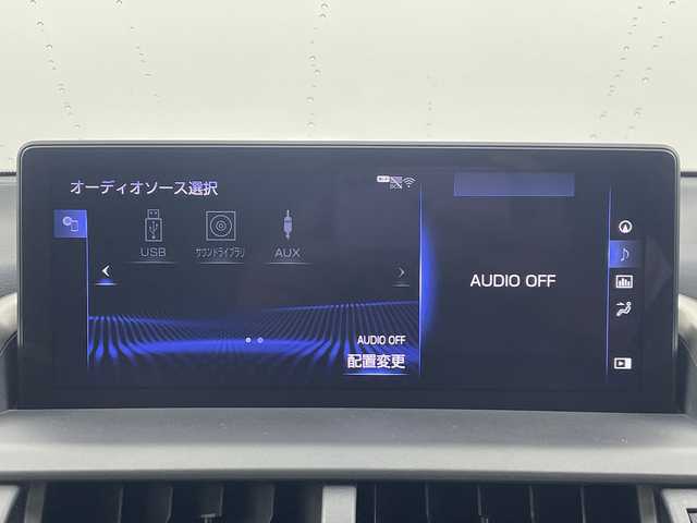 レクサス ＮＸ 300h Iパッケージ 大分県 2018(平30)年 3.6万km ソニッククォーツ Lexus Safety System ＋/プリクラッシュセーフティ/レーントレーシングアシスト［LTA］/オートマチックハイビーム［AHB］/アダプティブハイビームシステム［AHS］/レーダークルーズコントロール（全車速追従機能付）/ロードサインアシスト［RSA］/（付帯機能）先行車発進告知機能［TMN］/ブラインドスポットモニター/リヤクロストラフィックアラート/ヘッドアップディスプレイ/パノラミックビューモニター/10.3型ナビゲーション/・フルセグTV、BT対応、 DVD再生可/ステアリングスイッチ/ビルトインETC2.0/電動パーキング/オートホールド機能/黒革シート/・運転席3メモリーシート/・前席パワーシート/前席シートヒーター/パワーバックドア/横滑り防止装置/電動格納ミラー/純正フロアマット/オートライト/3眼LEDヘッドライト/純正18インチアルミホイール/クリアランスソナー /純正エンジンスターター/保証書、取説、スペアキー有り