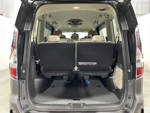 日産 セレナ ハイウェイスター V 大阪府 2019(令1)年 3.1万km ダークメタルグレー/ダイヤモンドブラック ProPILOT 純正ナビ(フルセグ/DVD再生/Bluetooth) 360カメラ ETC 後席モニター 両側パワースライドドア 衝突軽減 レーダーC クリアランスソナー BSM パークアシスト