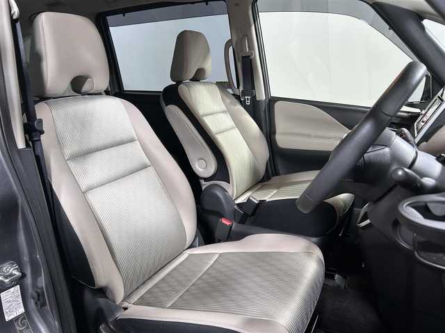 日産 セレナ ハイウェイスター V 大阪府 2019(令1)年 3.1万km ダークメタルグレー/ダイヤモンドブラック ProPILOT 純正ナビ(フルセグ/DVD再生/Bluetooth) 360カメラ ETC 後席モニター 両側パワースライドドア 衝突軽減 レーダーC クリアランスソナー BSM パークアシスト