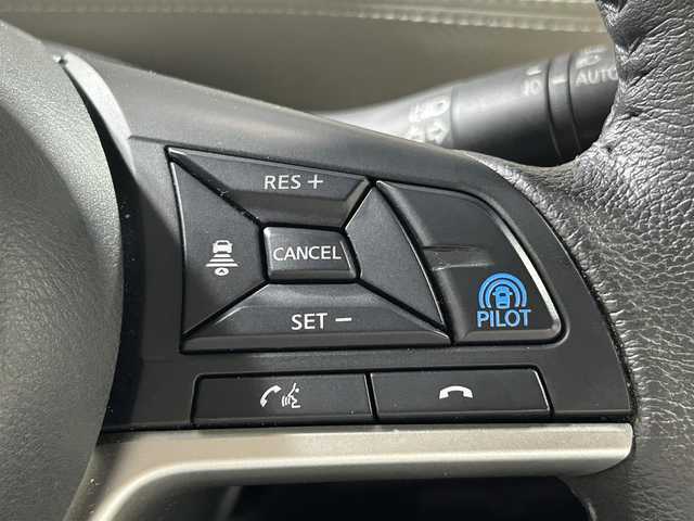 日産 セレナ ハイウェイスター V 大阪府 2019(令1)年 3.1万km ダークメタルグレー/ダイヤモンドブラック ProPILOT 純正ナビ(フルセグ/DVD再生/Bluetooth) 360カメラ ETC 後席モニター 両側パワースライドドア 衝突軽減 レーダーC クリアランスソナー BSM パークアシスト