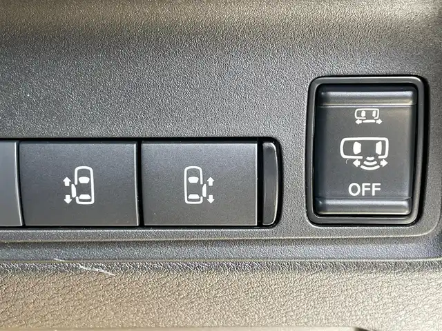 日産 セレナ e－パワー ハイウェイスター V 大阪府 2025(令7)年 0.1万km未満 パール 純正ナビ12.3インチ/フルセグＴＶ/メモリナビ/バックカメラ/全方位モニター/Bluetooth接続/USB接続端子/デジタルインナーミラー/クルーズコントロール/追従機能あり/プロパイロット/コーナーセンサー/BSM/11型後席モニター/両側電動スライドドア/ビルトインETC2.0/前後ドライブレコーダー/純正16インチAW/保証書・取説/スマートキー