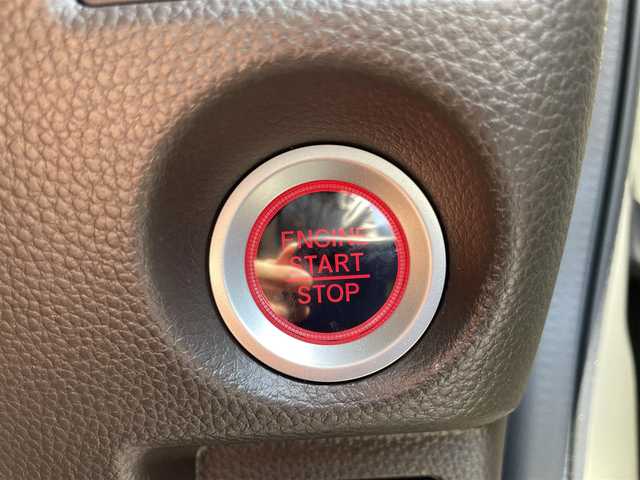 ホンダ Ｎ ＢＯＸ L ターボコーディネートスタイル 滋賀県 2022(令4)年 2.5万km プレミアムアイボリーパールⅡ 禁煙車/純正ナビ/CD/DVD/Bluetooth/フルセグTV/バックカメラ/ETC/両側パワースライドドア/ホンダセンシング/シートヒーター/前後ドラレコ/クルーズコントロール/電動パーキング/オートホールド/LEDヘッドライト/オートライト/プッシュスタート/スマートキー/純正アルミホイール