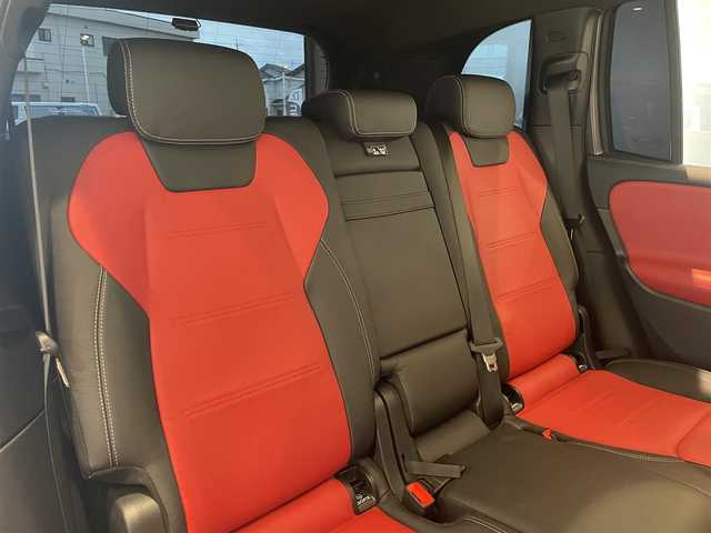 メルセデス・ベンツ Ｍ・ベンツ ＧＬＢ２００ｄ 4マチック AMGライン 愛知県 2021(令3)年 4.1万km マウンテングレー レザエクＰＫＧ　/アドバンスドＰＫＧ　/パノラミックＳ／Ｒ　/ＨＵＤ　/レーダーセーフティーＰＫＧ　/ＭＢＵＸ　/３６０度カメラ　/フルセグＴＶ　/シートヒーター　/ＡＣＣ　/ＬＫＡ　/ＬＤＷ　/ＢＳＭ　/ドライブレコーダー/ＥＴＣ２．０/LEDヘッドライト/パワーバックドア/プッシュスタート/ウィンカーミラー
