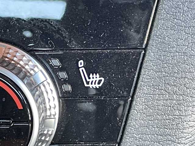 三菱 アウトランダー ＰＨＥＶ P 東京都 2022(令4)年 2.3万km スターリングシルバーM パノラマサンルーフ/純正ナビ/マルチアラウンドモニター/衝突被害軽減/後側方車両検知警報/マイパイロット/シートヒーター/パワーシート/パワーバックドア/ETC/ドライブレコーダー/ワイヤレス充電器