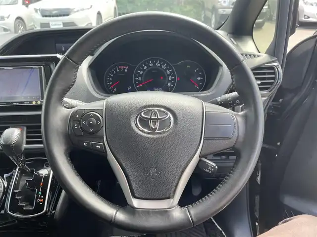 トヨタ ノア Si ダブルバイビーⅡ 道東・釧路十勝 2019(令1)年 8万km ブラック ワンオーナー/4WD/寒冷地仕様/社外ナビ/(AM FM BT CD DVD フルセグTV)/バックカメラ/両側パワースライドドア/衝突軽減ブレーキ/ETC/クルーズコントロール/プッシュスタート/スマートキー/ハーフレザーシート/DUALエアコン/革巻きステアリング/ドアバイザー