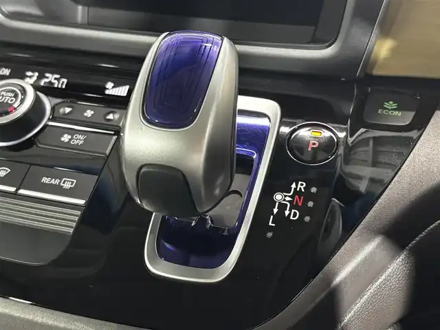 ホンダ フリード ハイブリット G ホンダセンシング 大阪府 2018(平30)年 2万km プレミアムスパークルブラックパール 純正ナビ(フルセグ/DVD再生/Bluetooth) Bカメラ ETC 両側パワースライドドア 衝突軽減 レーダークルコン レーンアシスト スマートキー Pスタート オートライト ドラレコ