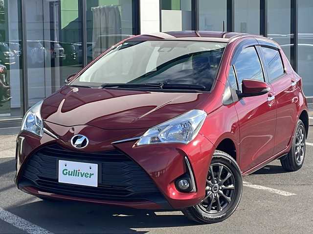 トヨタ ヴィッツ F アミー 道東・釧路十勝 2018(平30)年 6.2万km ダークレッドマイカメタリック ・４WD/・社外SDナビ/（フルセグ・DVD・CD・Bluetooth・ラジオ）/・バックカメラ/・スマートキー/・プッシュスタート/・社外前後ドライブレコーダー/・ステアリングスイッチ/・Toyota Safety Sense/・プリクラッシュセーフティ/・レーンディパーチャーアラート/・オートハイビーム/・フォグライト/・ウインカーミラー/・社外14インチアルミホイール/・保証書/・取扱説明書