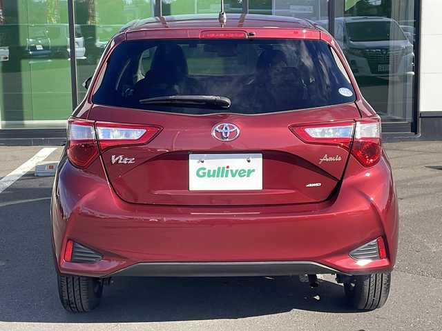 トヨタ ヴィッツ F アミー 道東・釧路十勝 2018(平30)年 6.2万km ダークレッドマイカメタリック ・４WD/・社外SDナビ/（フルセグ・DVD・CD・Bluetooth・ラジオ）/・バックカメラ/・スマートキー/・プッシュスタート/・社外前後ドライブレコーダー/・ステアリングスイッチ/・Toyota Safety Sense/・プリクラッシュセーフティ/・レーンディパーチャーアラート/・オートハイビーム/・フォグライト/・ウインカーミラー/・社外14インチアルミホイール/・保証書/・取扱説明書
