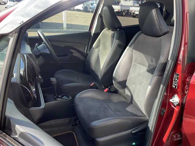 トヨタ ヴィッツ F アミー 道東・釧路十勝 2018(平30)年 6.2万km ダークレッドマイカメタリック ・４WD/・社外SDナビ/（フルセグ・DVD・CD・Bluetooth・ラジオ）/・バックカメラ/・スマートキー/・プッシュスタート/・社外前後ドライブレコーダー/・ステアリングスイッチ/・Toyota Safety Sense/・プリクラッシュセーフティ/・レーンディパーチャーアラート/・オートハイビーム/・フォグライト/・ウインカーミラー/・社外14インチアルミホイール/・保証書/・取扱説明書