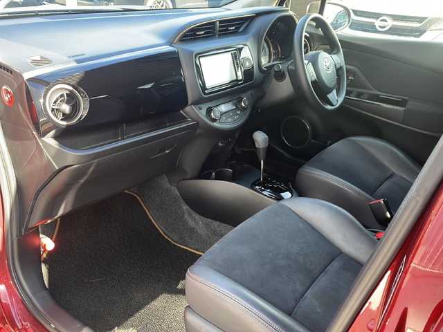 トヨタ ヴィッツ F アミー 道東・釧路十勝 2018(平30)年 6.2万km ダークレッドマイカメタリック ・４WD/・社外SDナビ/（フルセグ・DVD・CD・Bluetooth・ラジオ）/・バックカメラ/・スマートキー/・プッシュスタート/・社外前後ドライブレコーダー/・ステアリングスイッチ/・Toyota Safety Sense/・プリクラッシュセーフティ/・レーンディパーチャーアラート/・オートハイビーム/・フォグライト/・ウインカーミラー/・社外14インチアルミホイール/・保証書/・取扱説明書