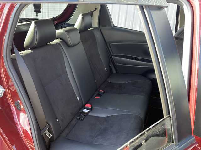 トヨタ ヴィッツ F アミー 道東・釧路十勝 2018(平30)年 6.2万km ダークレッドマイカメタリック ・４WD/・社外SDナビ/（フルセグ・DVD・CD・Bluetooth・ラジオ）/・バックカメラ/・スマートキー/・プッシュスタート/・社外前後ドライブレコーダー/・ステアリングスイッチ/・Toyota Safety Sense/・プリクラッシュセーフティ/・レーンディパーチャーアラート/・オートハイビーム/・フォグライト/・ウインカーミラー/・社外14インチアルミホイール/・保証書/・取扱説明書