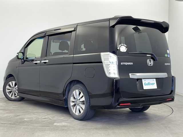 ホンダ ステップワゴン スパーダ Z 新潟県 2014(平26)年 10.3万km プレミアムスパークルブラックパール 　メモリナビ/　フルセグテレビ/　バックカメラ/　フリップダウンモニター/　ウィンカーミラー/　アイドリングストップ/　クルーズコントロール/　ドアバイザー/　両側パワースライドドア/　ETC/　HID/　スマートキー
