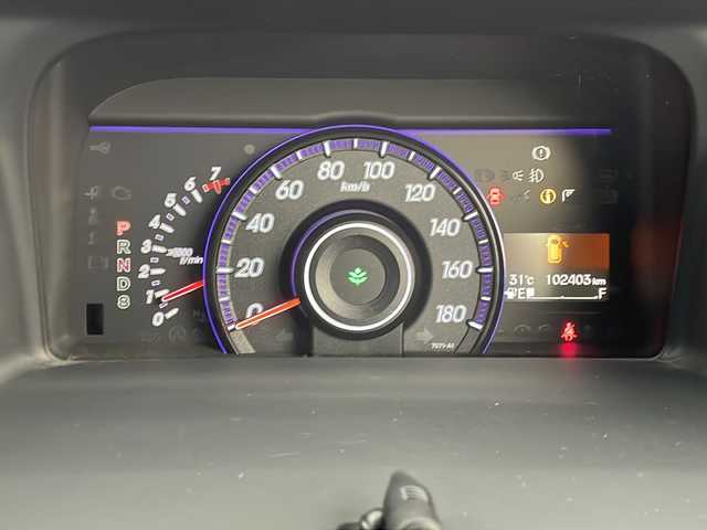 ホンダ ステップワゴン スパーダ Z 新潟県 2014(平26)年 10.3万km プレミアムスパークルブラックパール 　メモリナビ/　フルセグテレビ/　バックカメラ/　フリップダウンモニター/　ウィンカーミラー/　アイドリングストップ/　クルーズコントロール/　ドアバイザー/　両側パワースライドドア/　ETC/　HID/　スマートキー