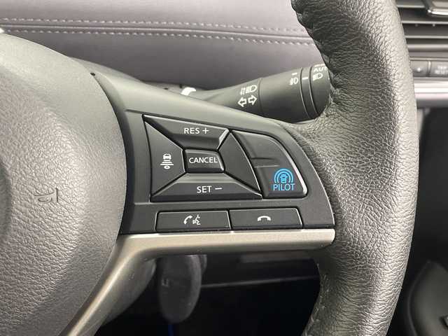 日産 セレナ e－パワー ハイウェイスター V 愛知県 2022(令4)年 2.8万km ブリリアントホワイトパール 禁煙車/純正10インチメモリナビ・フルセグTV/アラウンドビューモニター/両側パワースライドドア/ハンズフリースライド/プロパイロット/純正ナビ連動ドライブレコーダー/インテリジェントキー/セーフティパックA/後席サンシェード/後席用バックテーブルUSBポート付き/リヤヒーターダクト/LEDヘッドライト